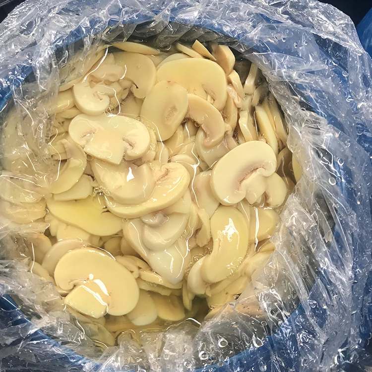 Свежий нарезной гриб в банке