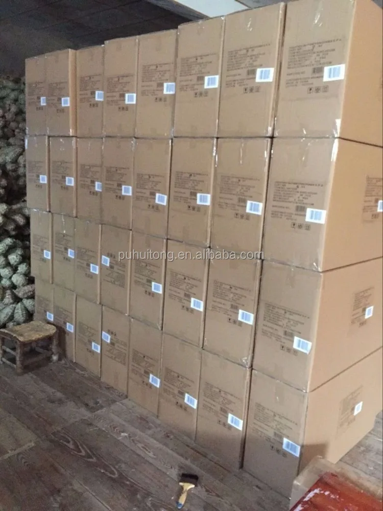 Bird house with feeder