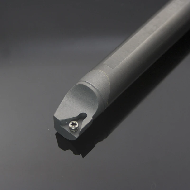 Aseismatic screw on tungsten carbide internal turning toolholders machine tool