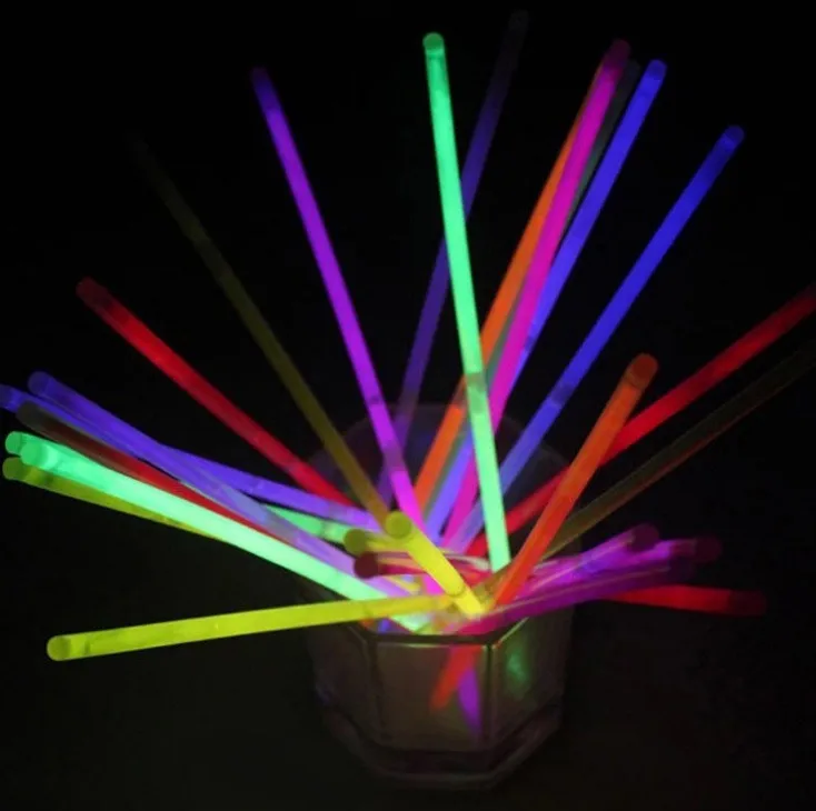 2019 Fashion Style Hot Sale Manufacturer 8 Inch glowsticks, glow bracelets led glow stick