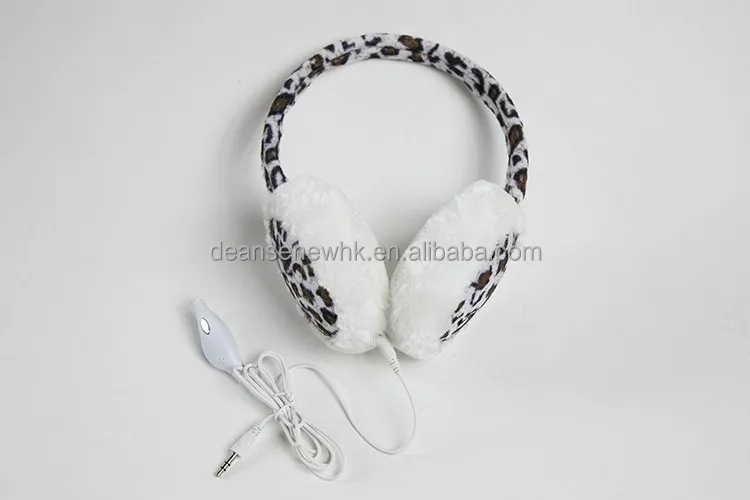 2024 Custom 100% Acrylic Leopard Pattern Fall Winter Warm Men Women Teen Multi Color Knit Earmuff With Music Speaker Headphone