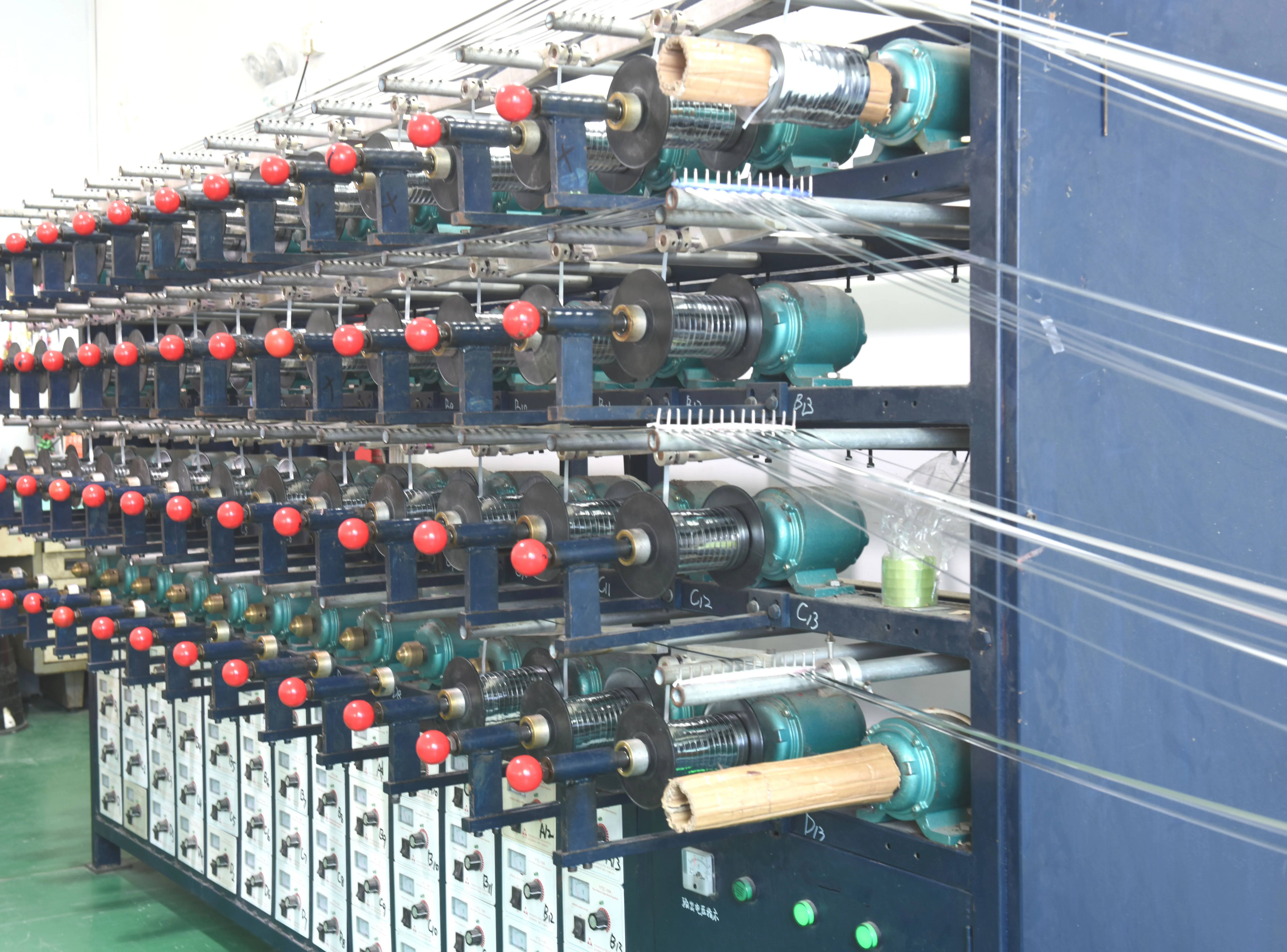 
China Factory Paper Roll Winding Machine Paper Slitting Rewinder 