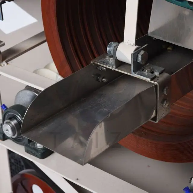 High efficiency Wet blanched peeling peanut machine red skin removing machine nuts processing machines