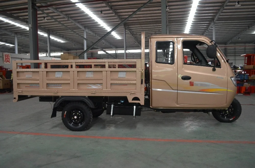 300CC motorized gas powered cargo tricycle with closed cabin/ van cargo tricycle/scooter/three wheel motorcycle for adult