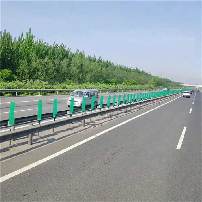 Заводская поставка конкурентоспособная цена ограда с высоким уровнем безопасности металлический w балка страна дорожный мост дорожный барьер