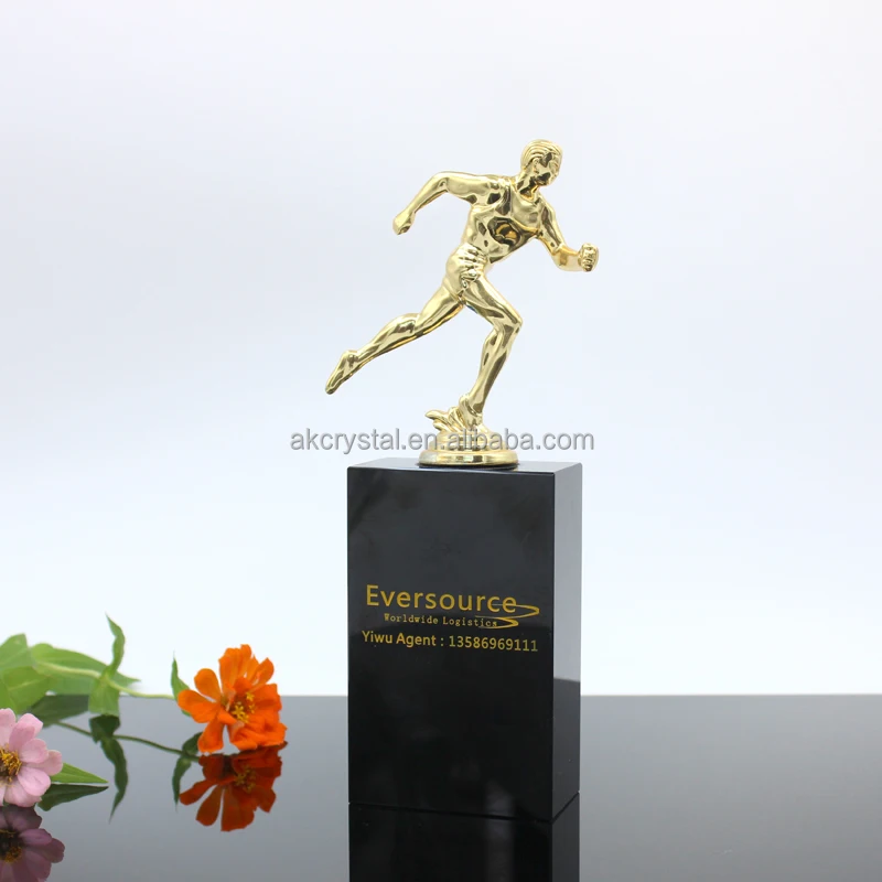 Wholesale Polished Metal Sportsman And K9 Crystal Sports Event Award Trophies Metal Gold Sport Trophy Cup