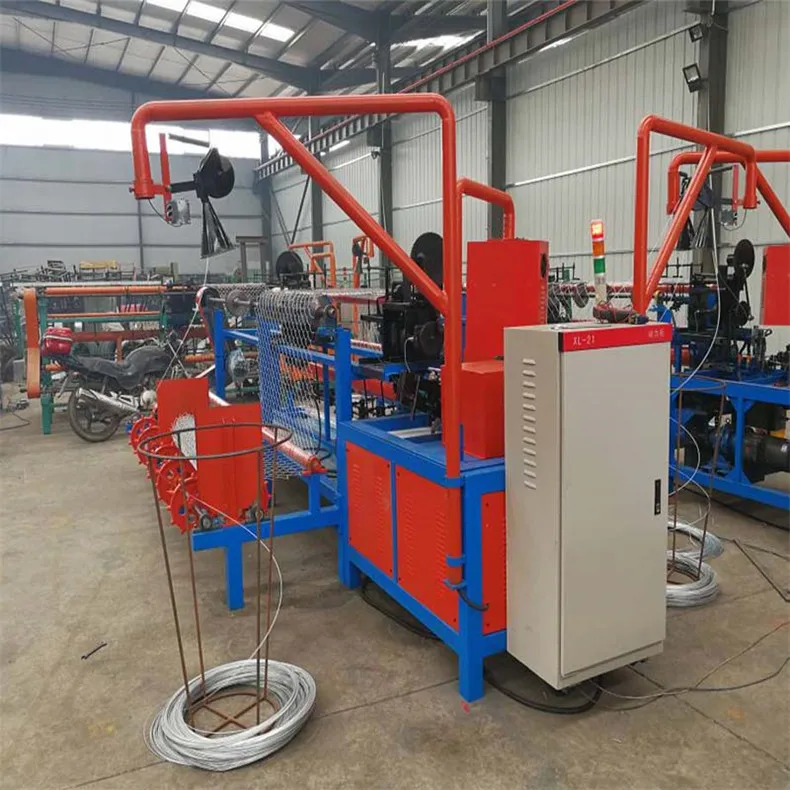 Double Wire Feeding Full Automatic High Speed Grass Wall Lawn Decoration Wire Mesh Chain Link Fence Machine Factory Price