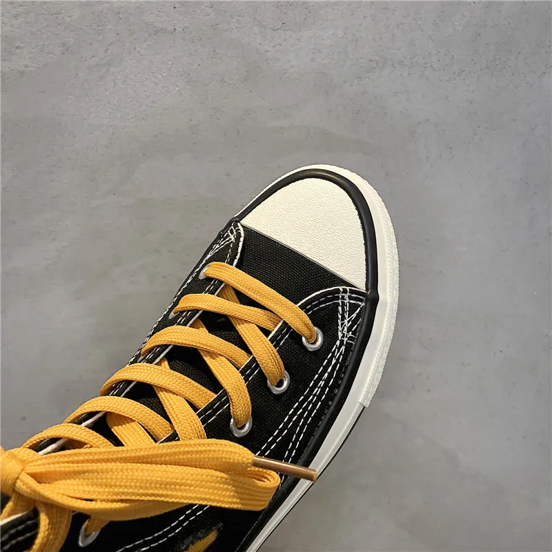New arrival wholesale fashion high top lace-up sneakers latest hot sale lightweight canvas shoes for men