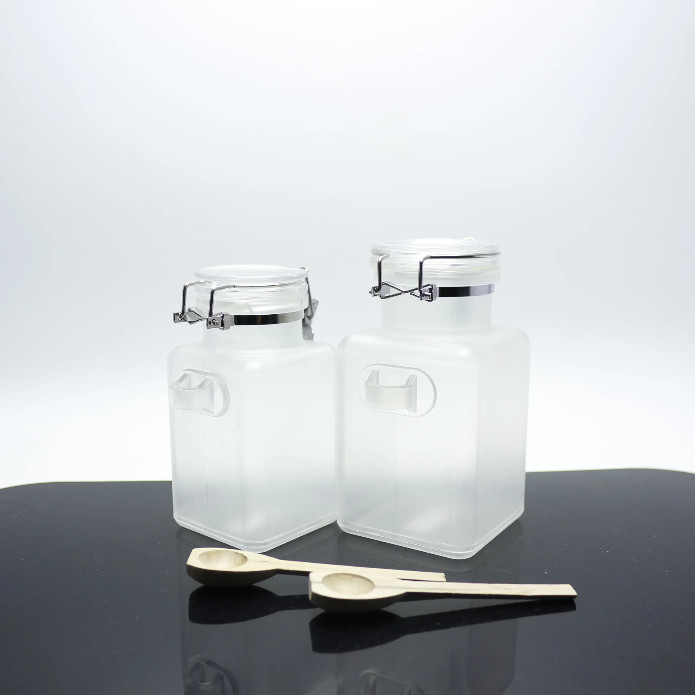 wholesale square 200ml 300ml body scrub bottles bath salt bottle plastic with spoon and cork BS231E