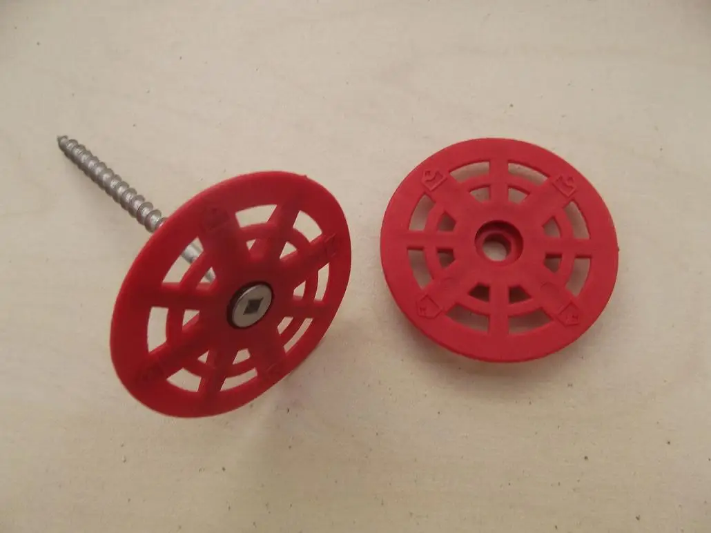 Insulation board dowels