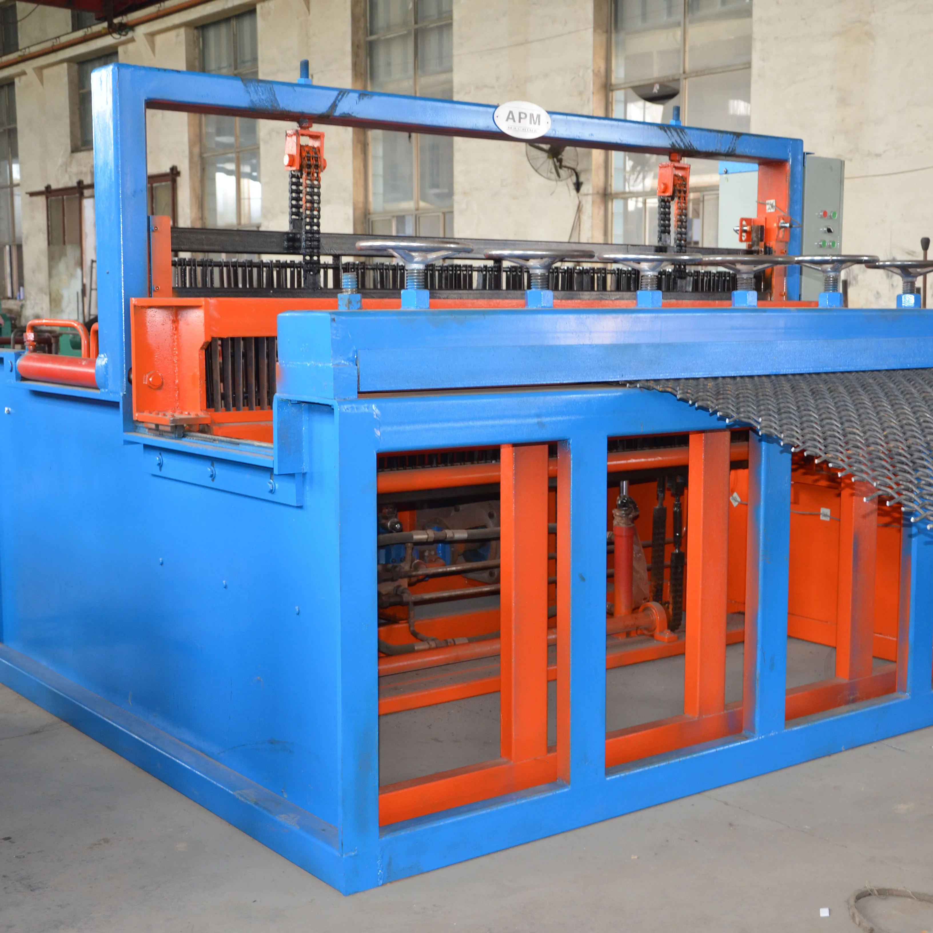 
APM New Hydraulic Crimped Steel Mesh Weaving Machine/Thick Wire Crimping Mesh Machine/Mining Screen Mesh Machine 