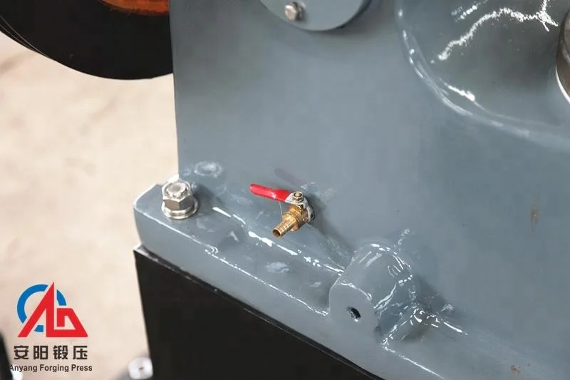 Мощный кованый молоток 25 кг