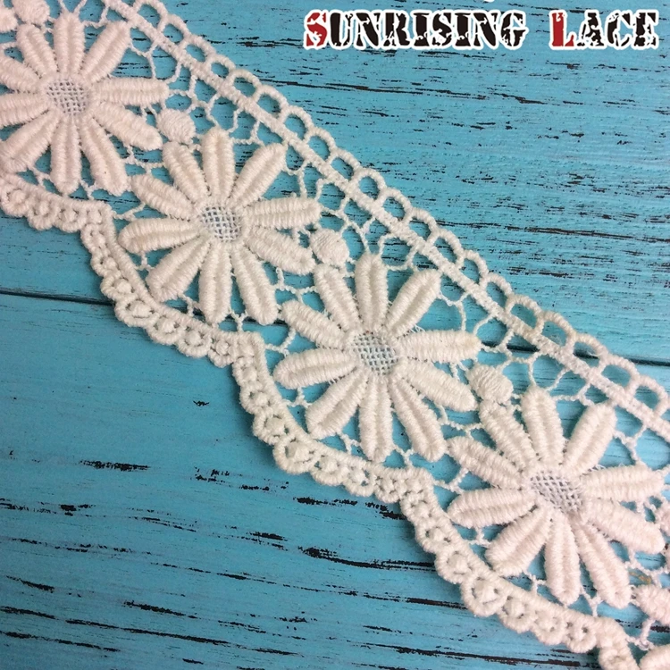 Wholesale 2020 New Indian White Embroidery Fabric Rose Trimmings Cotton Eyelet Lace Trim