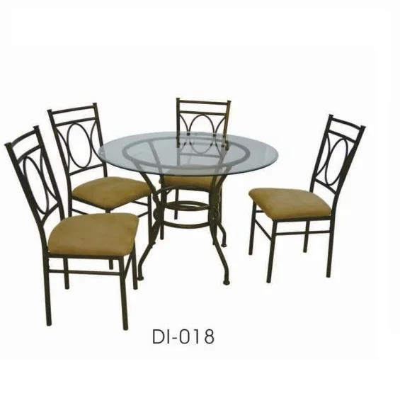  Маленький кухонный стол и стулья