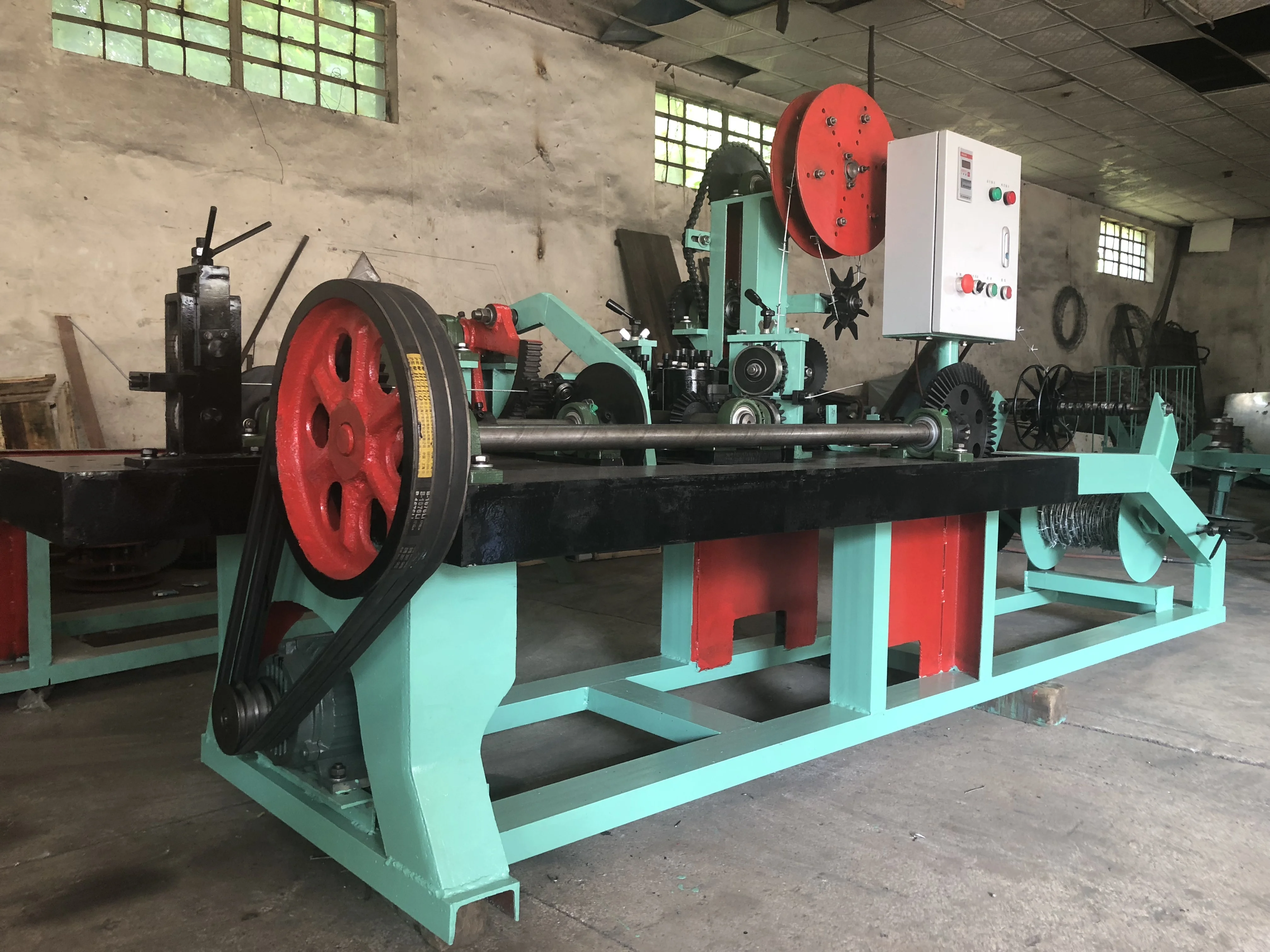 Full-Automatic Double Wires/Single wire Barbed Wire Making Machine Manufacturer