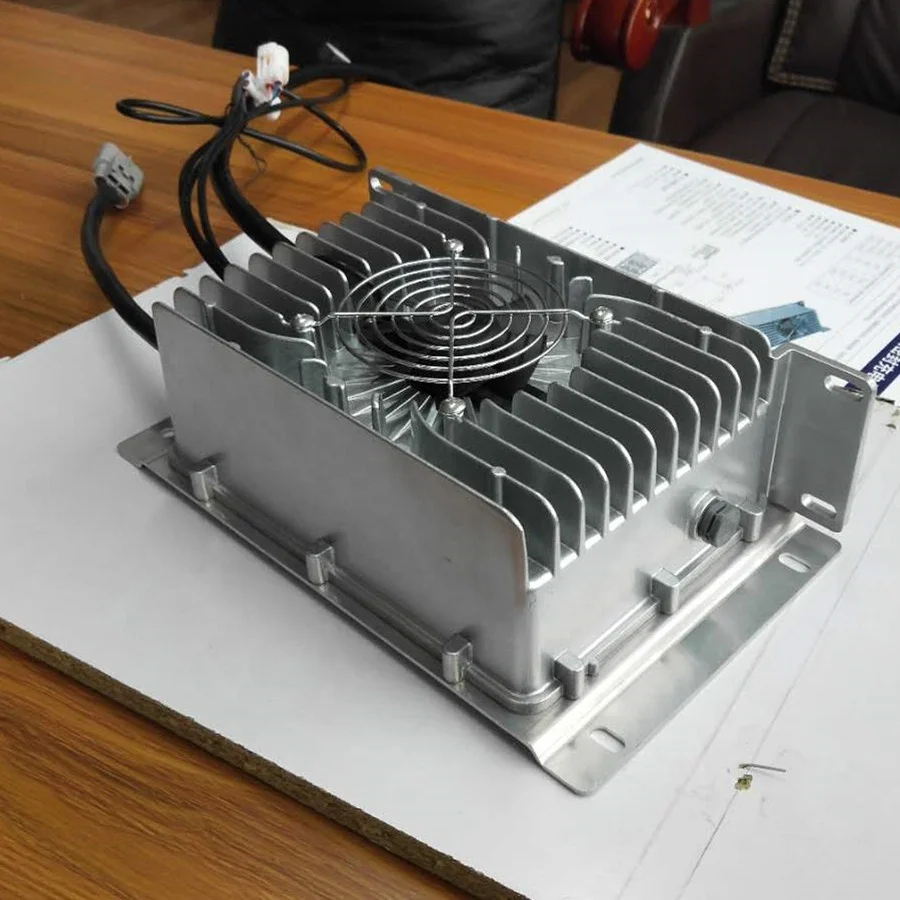 
2.2KW 96V 15A vehicle-mounted automatic charging machine,marine waterproof car battery charging machine,EV charger,OEM 