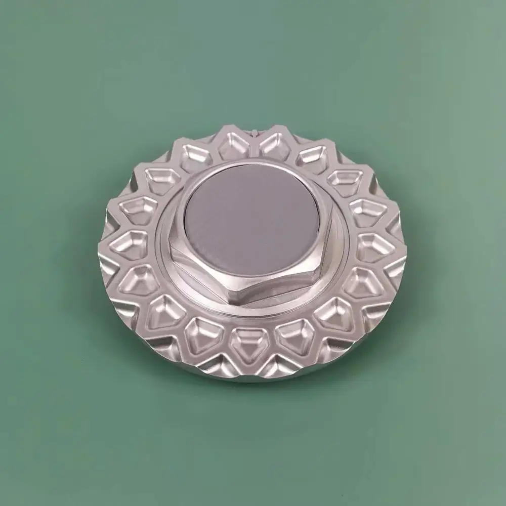 
Car wheel center/hub cap 
