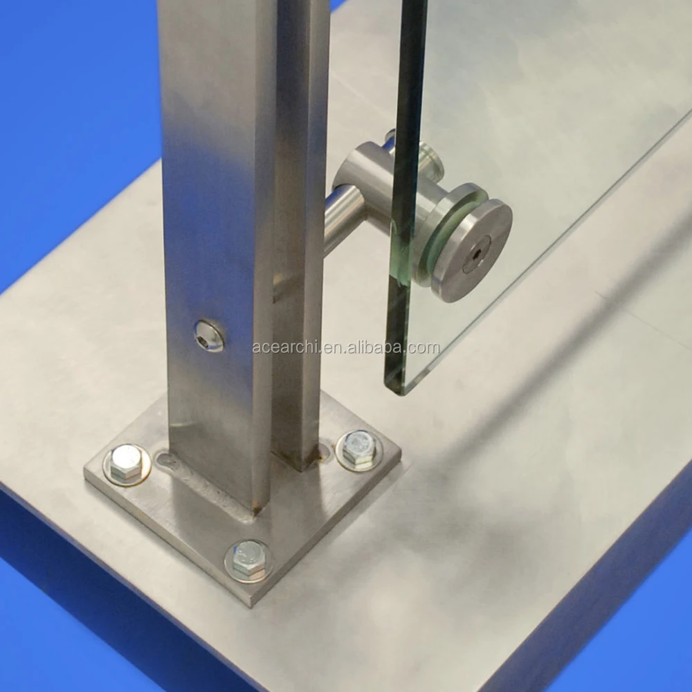 Double flat bar glass balustrade for outside