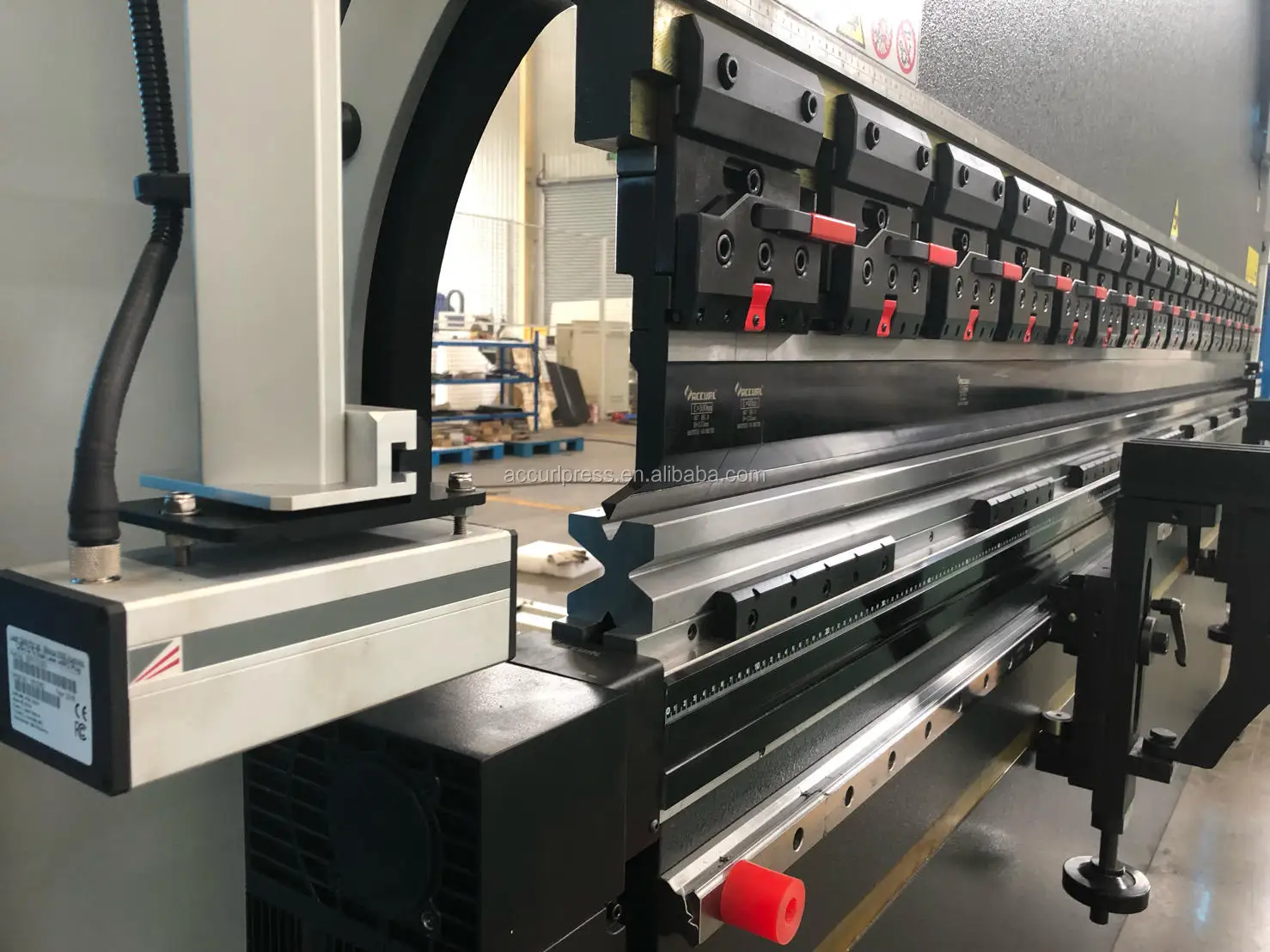 Accurl 4 axis DA58 system CNC 3200mm Euro Pro press brake
