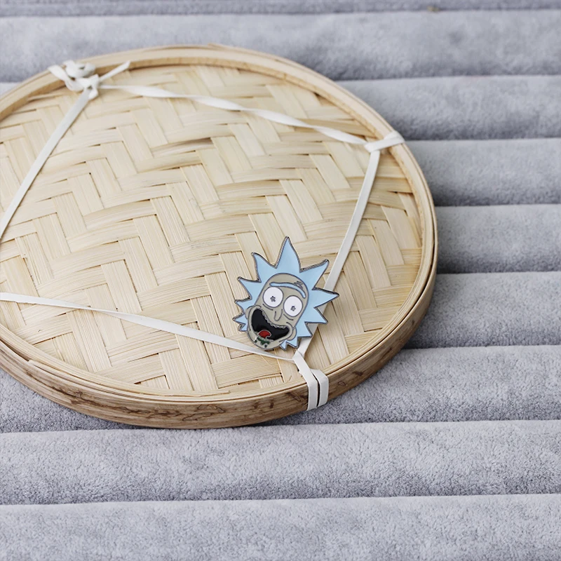 Мультяшный значок на булавке для стариков Хэллоуина