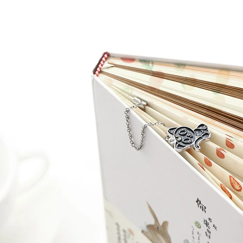 
Cartoon simple hang bookmark creative art metal book clip 