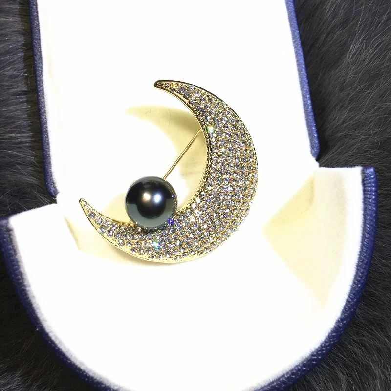 Elegant Lady Accessories Full Diamond Crescent Moon Shape Fresh Water Pearl Brooch