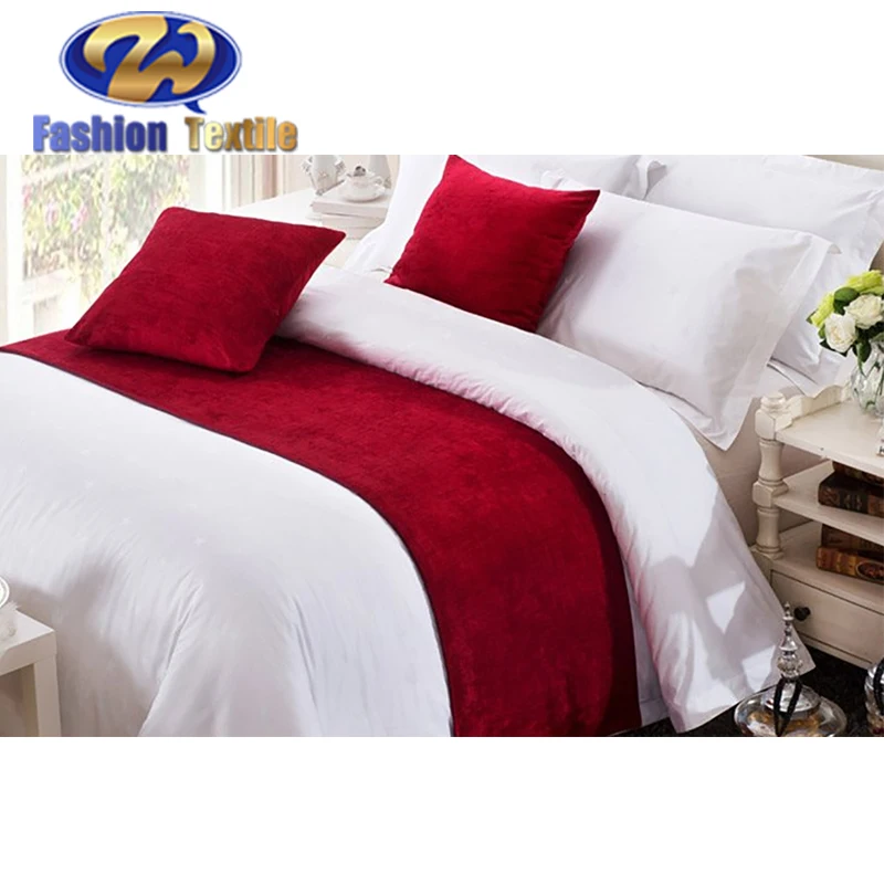 
Hotel style knitted bed runner for bedroom 
