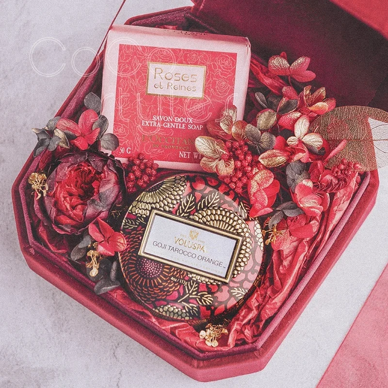 Cocostyles bespoke premium geometric velvet bridesmaid gift box with ribbon for chic wedding