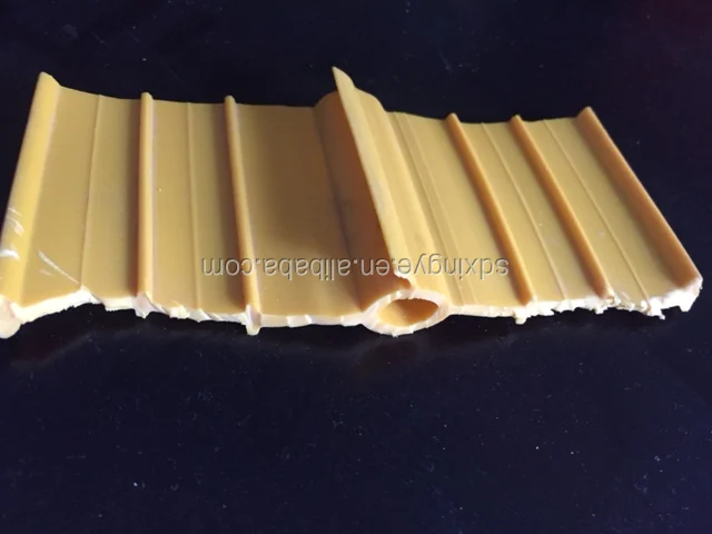 Extrusion sealing bright finish profile roll bande black plastic shower door striprubber seal strip pvc waterproofing water stop