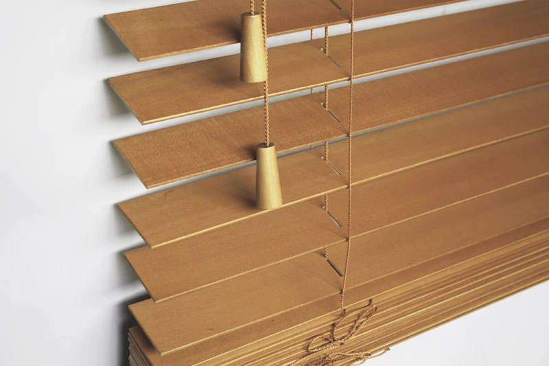Factory direct professional manufacturing high quality various color basswood windows wooden blinds for the living room