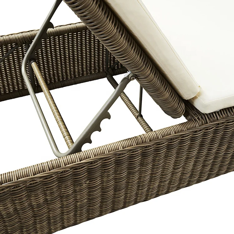 Outdoor Furniture Modern Wicker Sunbed Patio Rattan Sun Lounger Chair
