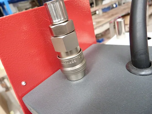 Top and side feed automatic fuel injector cleaning machine IT623 with CE