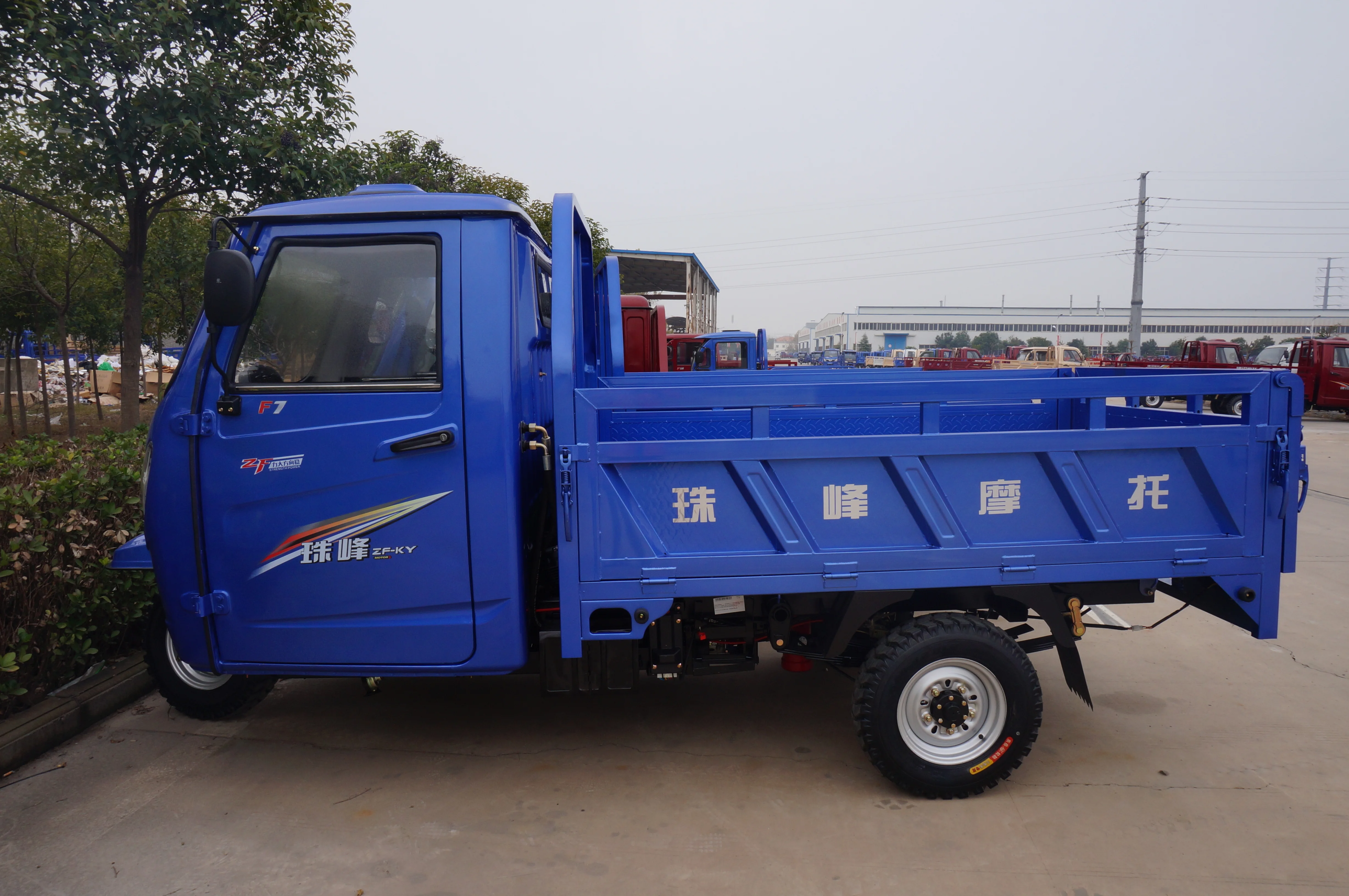 Chinese factory Foreign trade export new Semi Closed Carry cheap cargo tricycles for adults