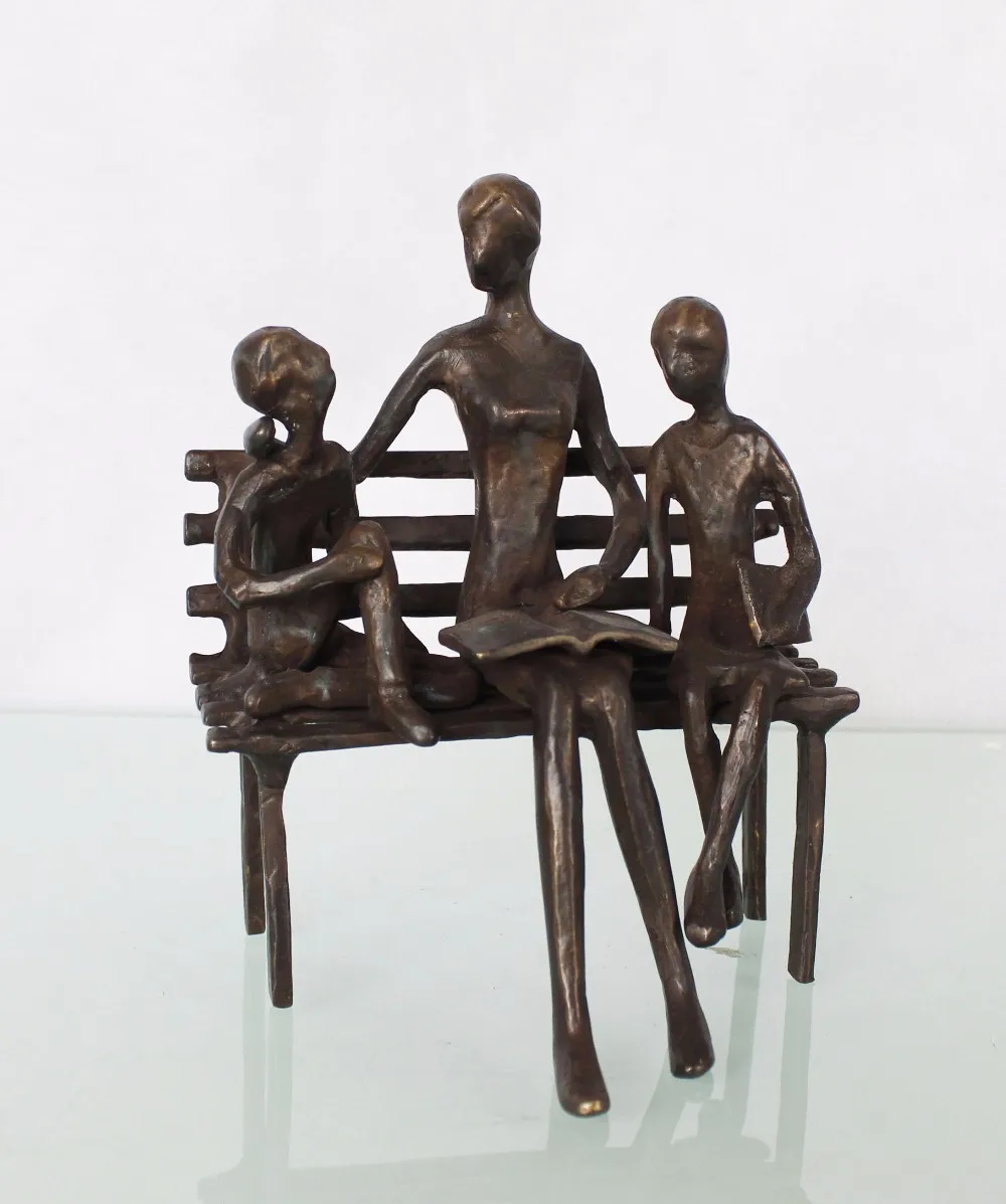 Art and Craft Family Theme Casting Iron Metal Action Figure Sculpture