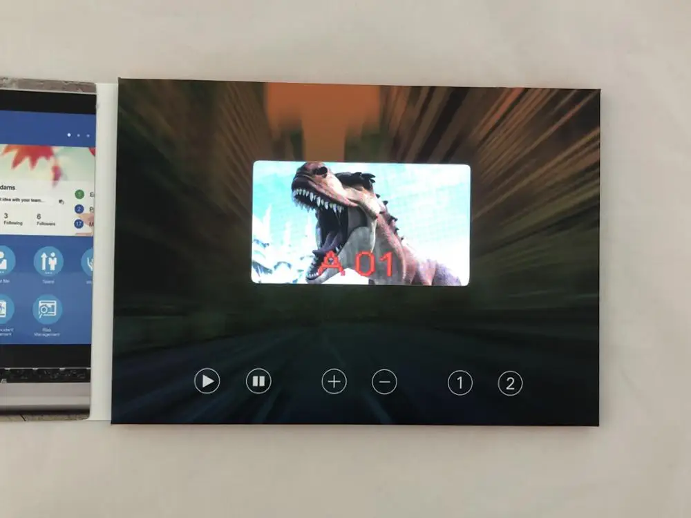 
video greeting card brochure 