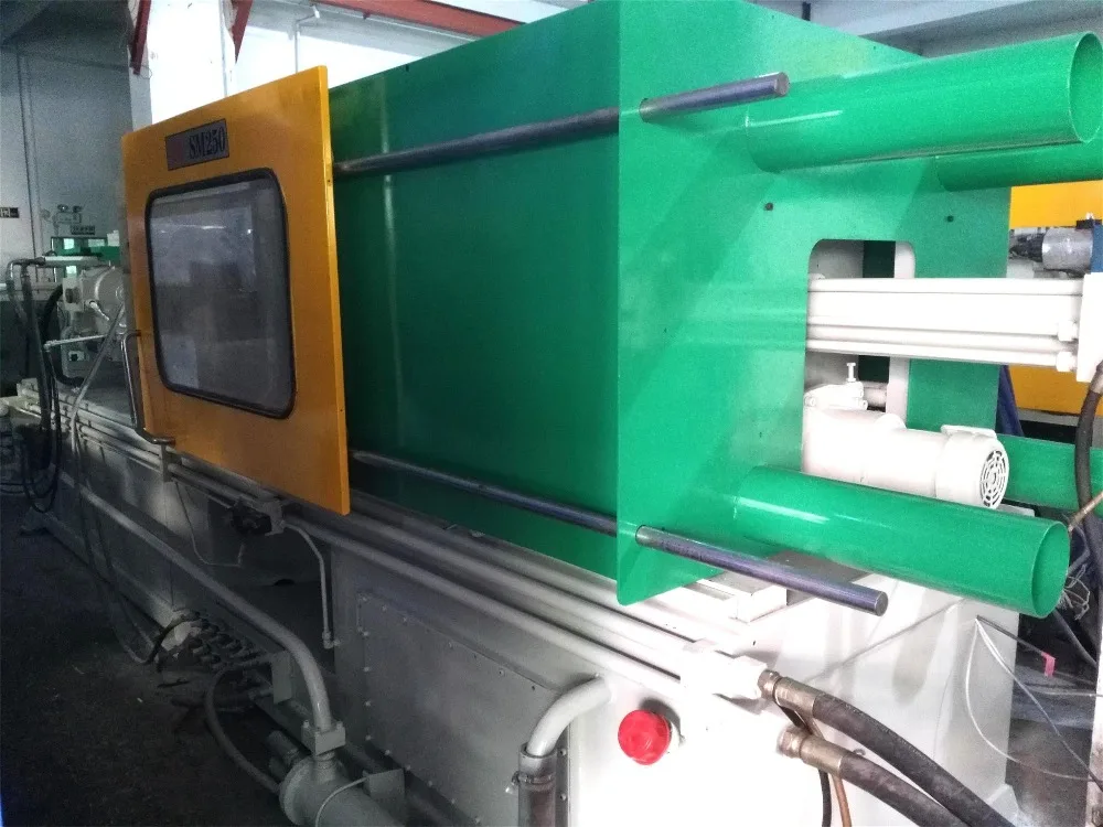 
Taiwan Chen Hsong SM 250 Ton plastic injection machinery 