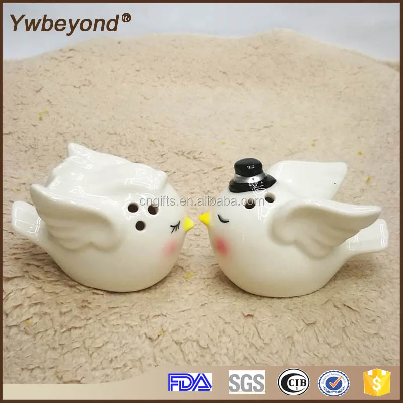 Ywbeyod Angel Birds Cake Topper Ceramic Bride and Groom Love Birds Salt and Pepper Shaker Spice Jar Indian Wedding Return Gift