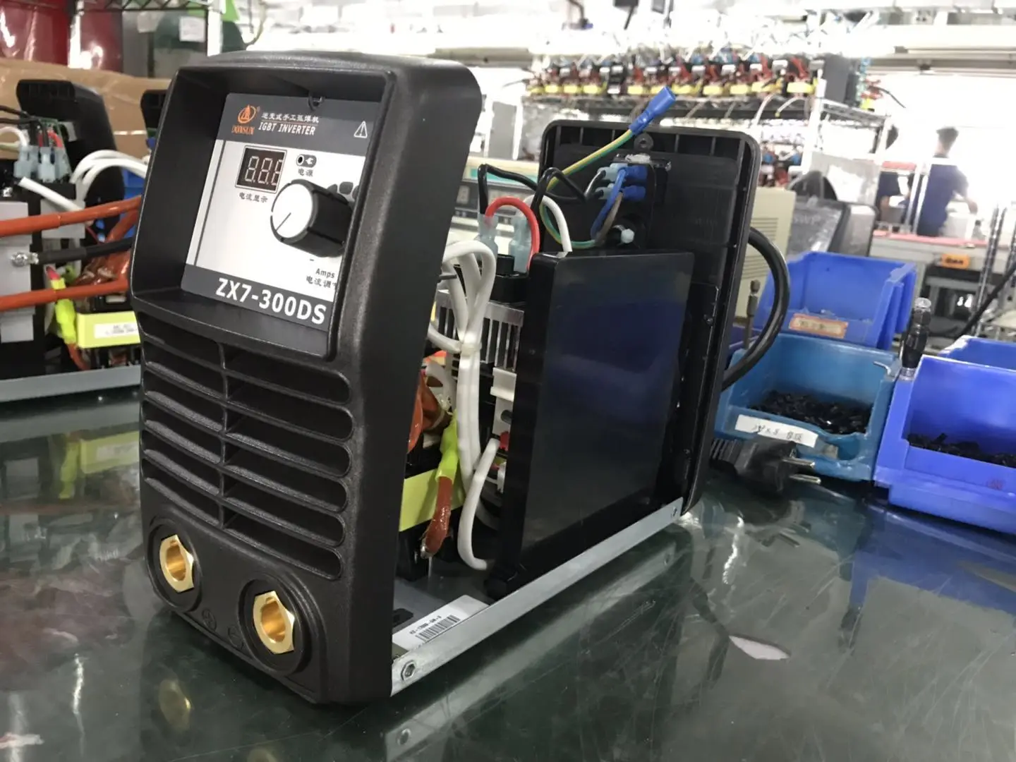 
ARC-300DS 1P 220V IGBT Module Inverter DC water proof arc welder, wide voltage 95-295V welding machine 20-300A Copper Cable 