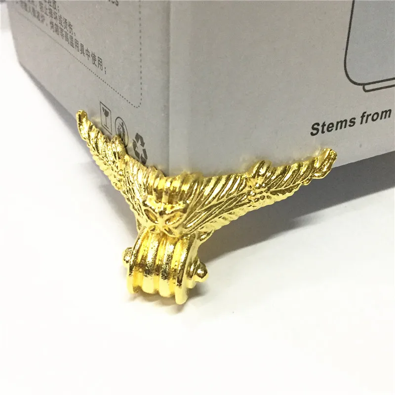 Золотая винтажная Подарочная коробка для ювелирных изделий, Деревянный чехол, Декоративные ножки, Угловой протектор