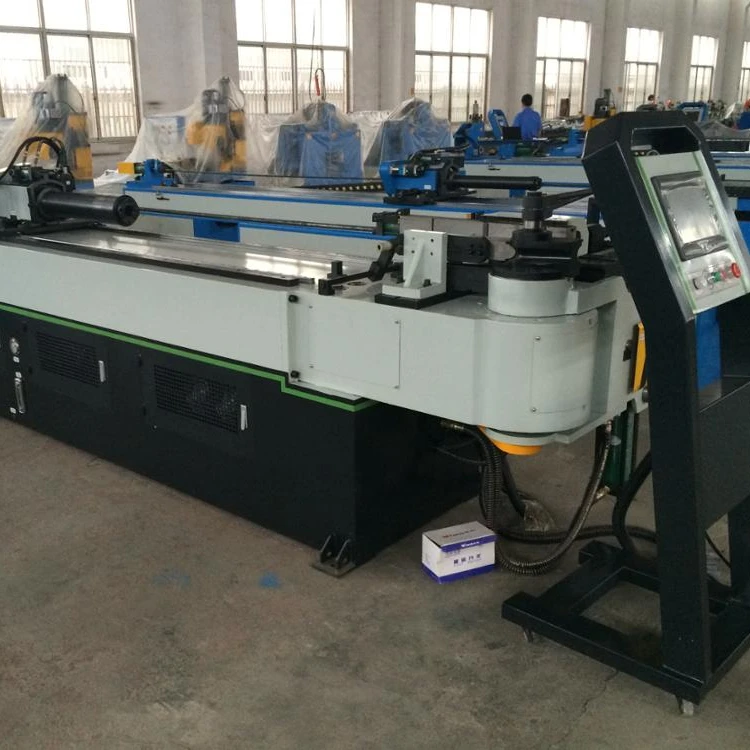 Three-dimensional tube bending machine