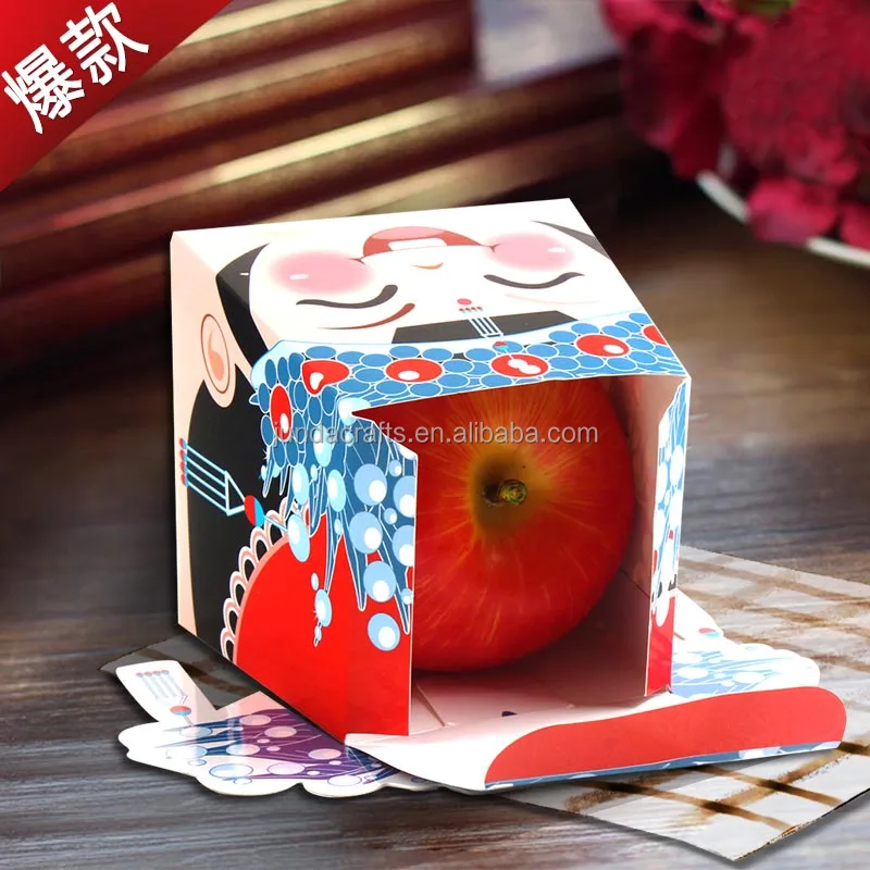 Bride and groom shaped small gift paper boxes for wedding favors candy and chocolates