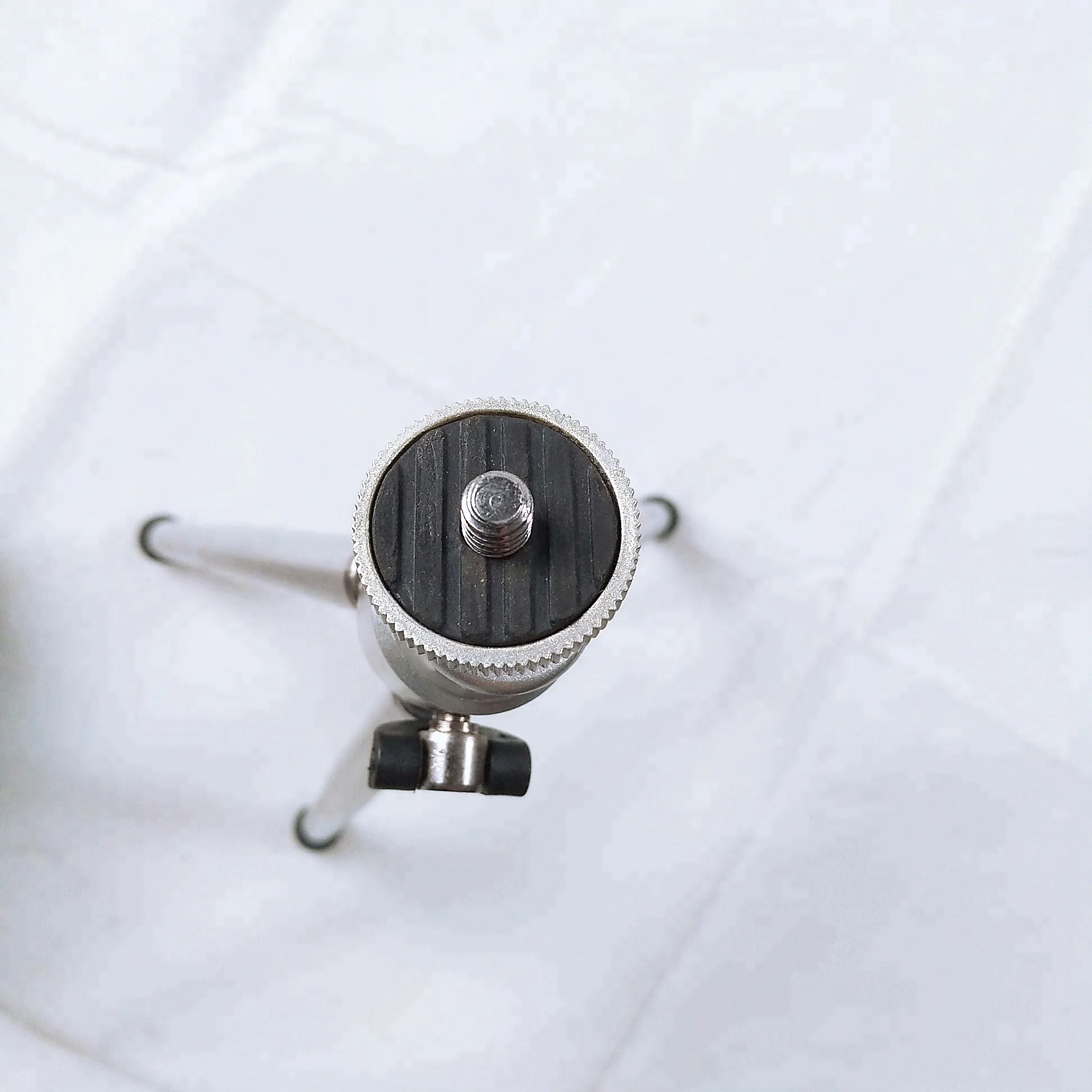 Photographic equipment   Camera Accessories Aluminum Light Weight Selfie Stick Mobile phone  camera Portable Selfie Mini  Tripod