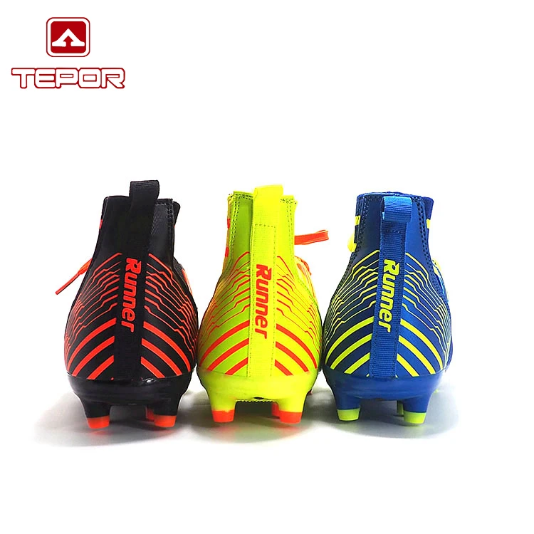 
2018 New Design Professional Spike Soccer Shoe 