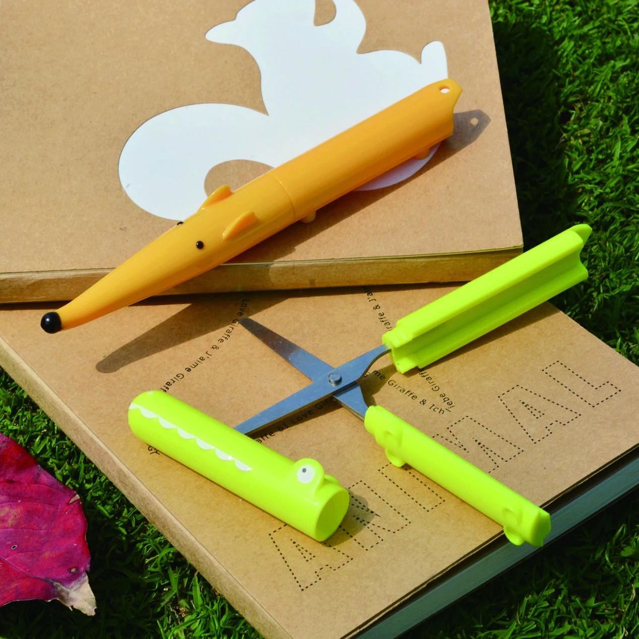 
Crocodile shape scissors for children creative original design green color 