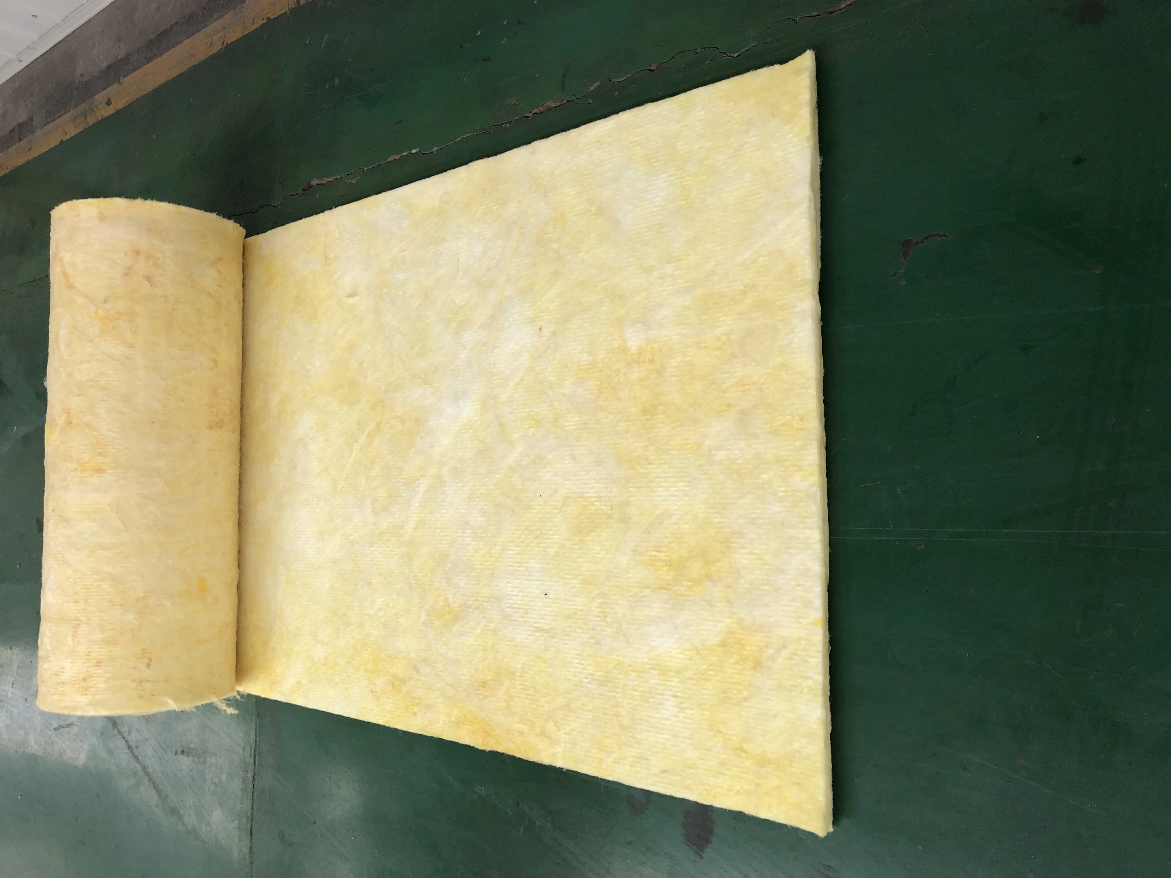 10Kg/M3 100Mm Glass Wool Heat Insulation Materials Sound Isolation Glass Wool For Air Condition Duct