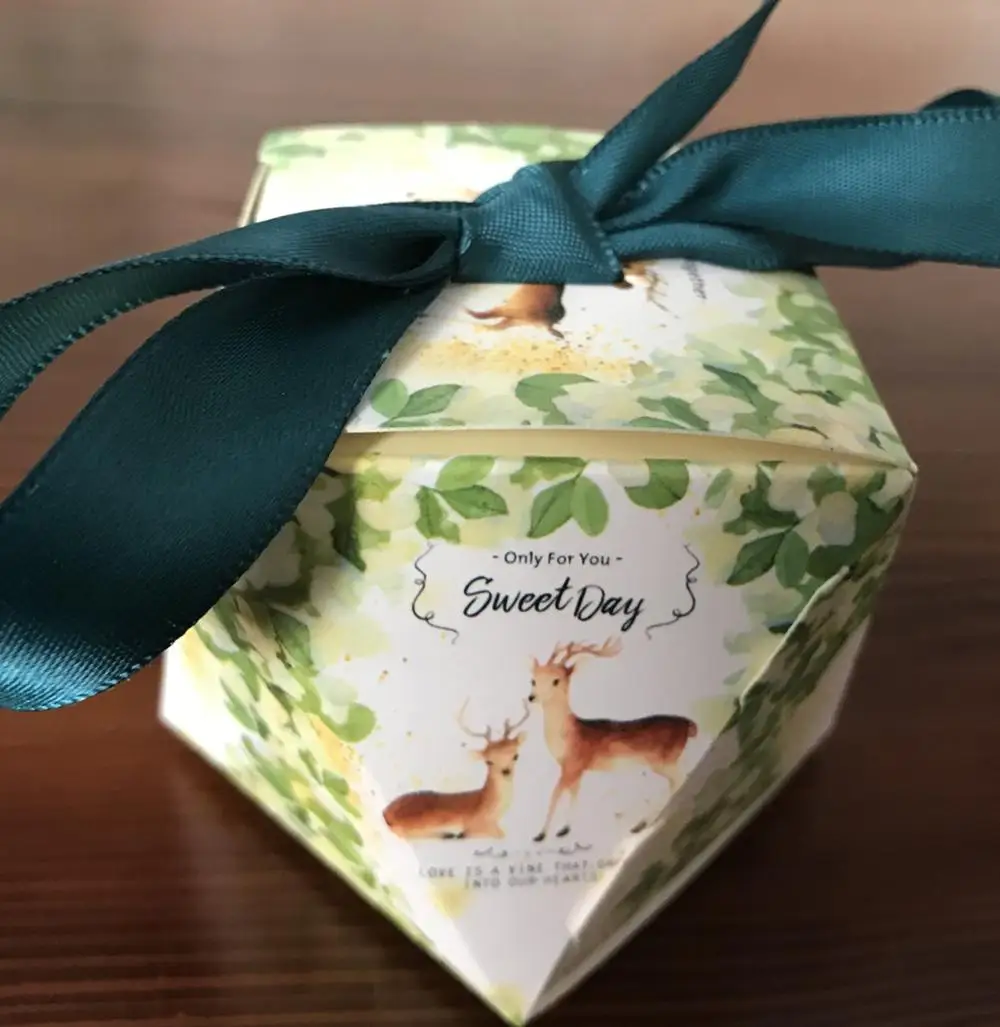 
Wedding favor box Polygonal Diamond Favor box Candy Packing which printing Flamingo or Sika deer 
