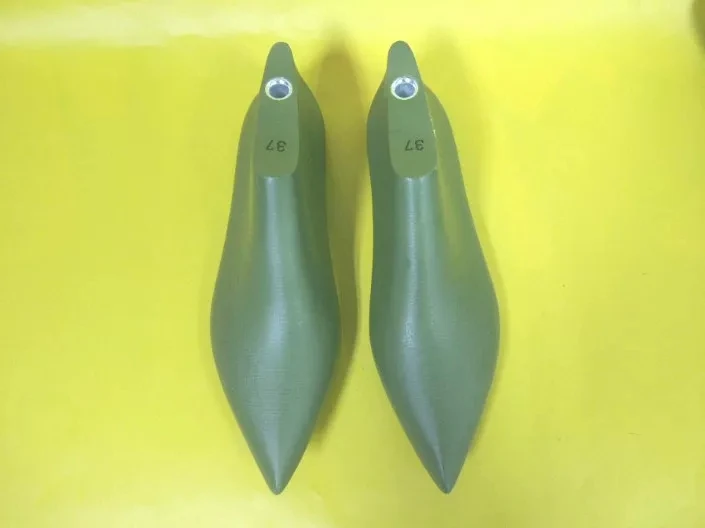 Ladies middle heel pointed toe plastic shoe lasts