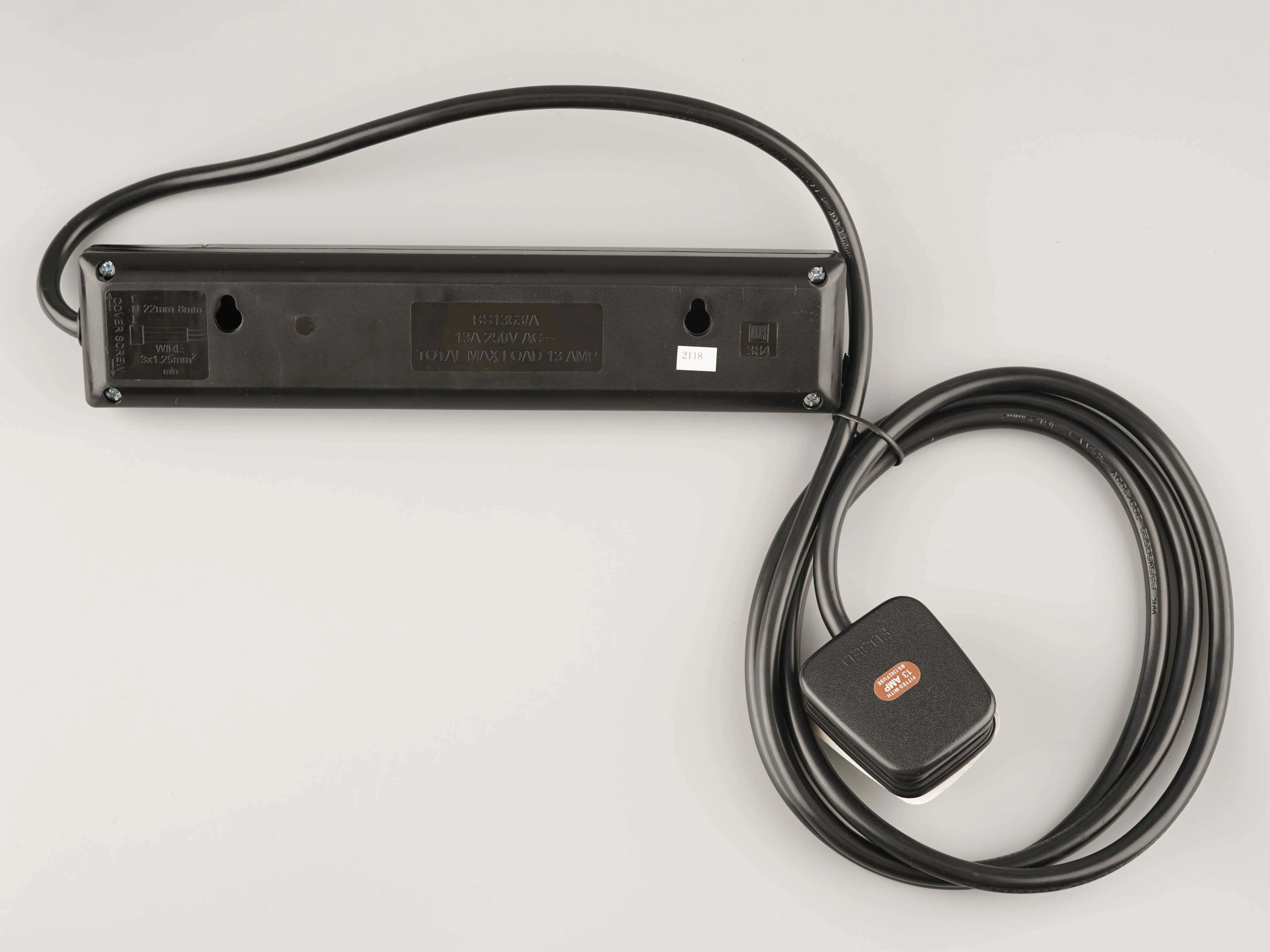 WK 4-Gang 13A UK Type Power Strip Extension Socket with Neon without Cable