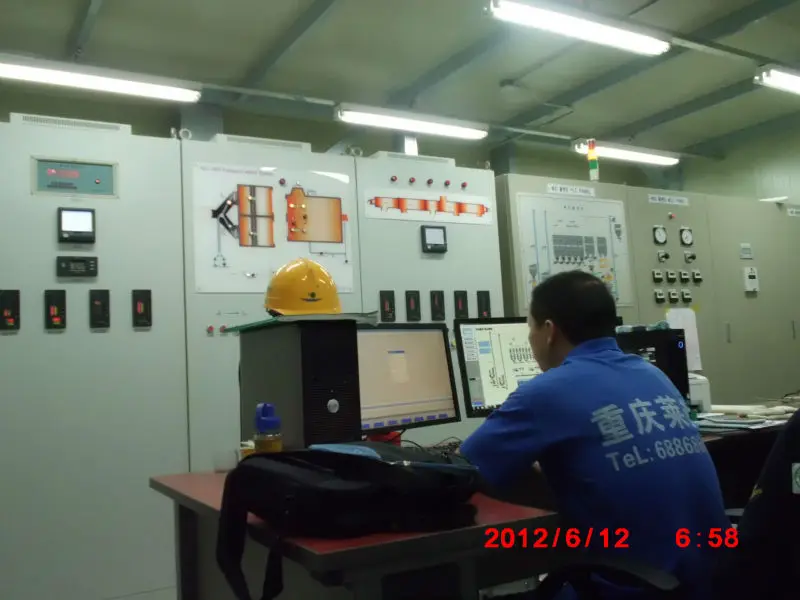 Glass factory, glass bottle production line