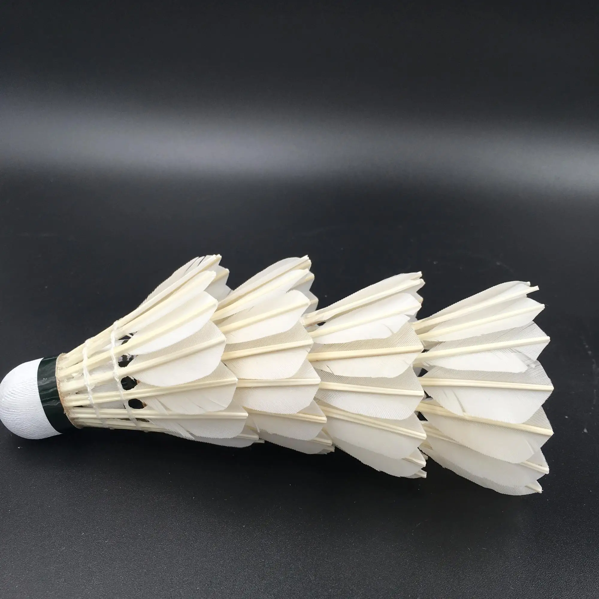 12pcs Class B Goose FeaNew badminton shuttlecock china,badminton shuttlecock sale